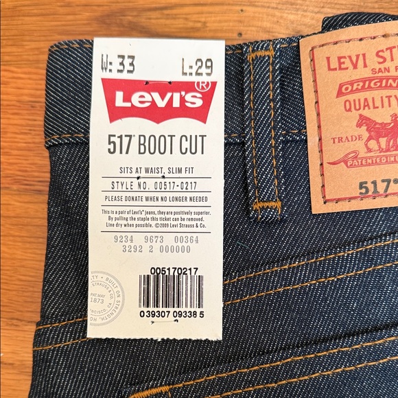 *NWT* Levi's Men's Dark Blue Bootcut Jeans - Picture 2 of 3